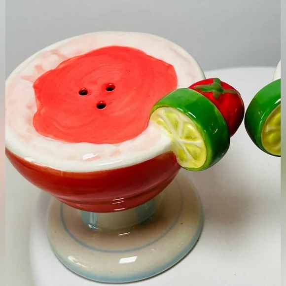 Ceramic Cocktail Tropical Drinks Salt & Pepper Shakers Lime Wedge - Picture 7 of 9